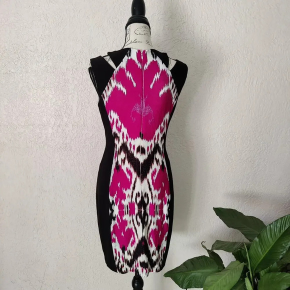 Cache Fitted Dress Sz 8 Party Cocktail Pink Black Sleeveless Shoulder Cut out - Picture 3 of 8